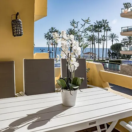 Side Family With 3 Spacious Bedrooms In San Pedro Marbella