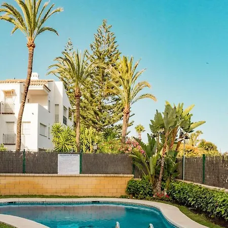 Side Family With 3 Spacious Bedrooms In San Pedro