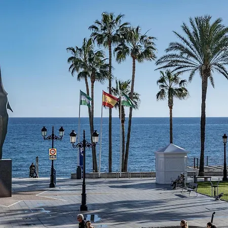 Side Family With 3 Spacious Bedrooms In San Pedro Marbella