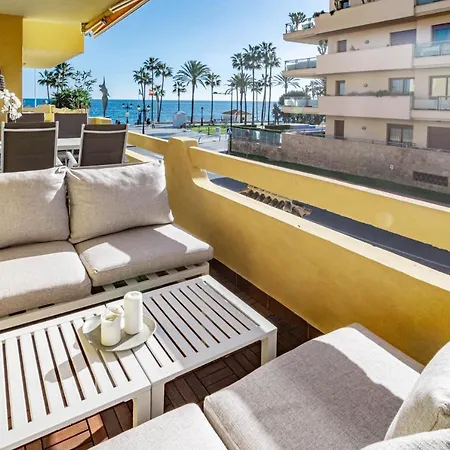 Side Family With 3 Spacious Bedrooms In San Pedro *